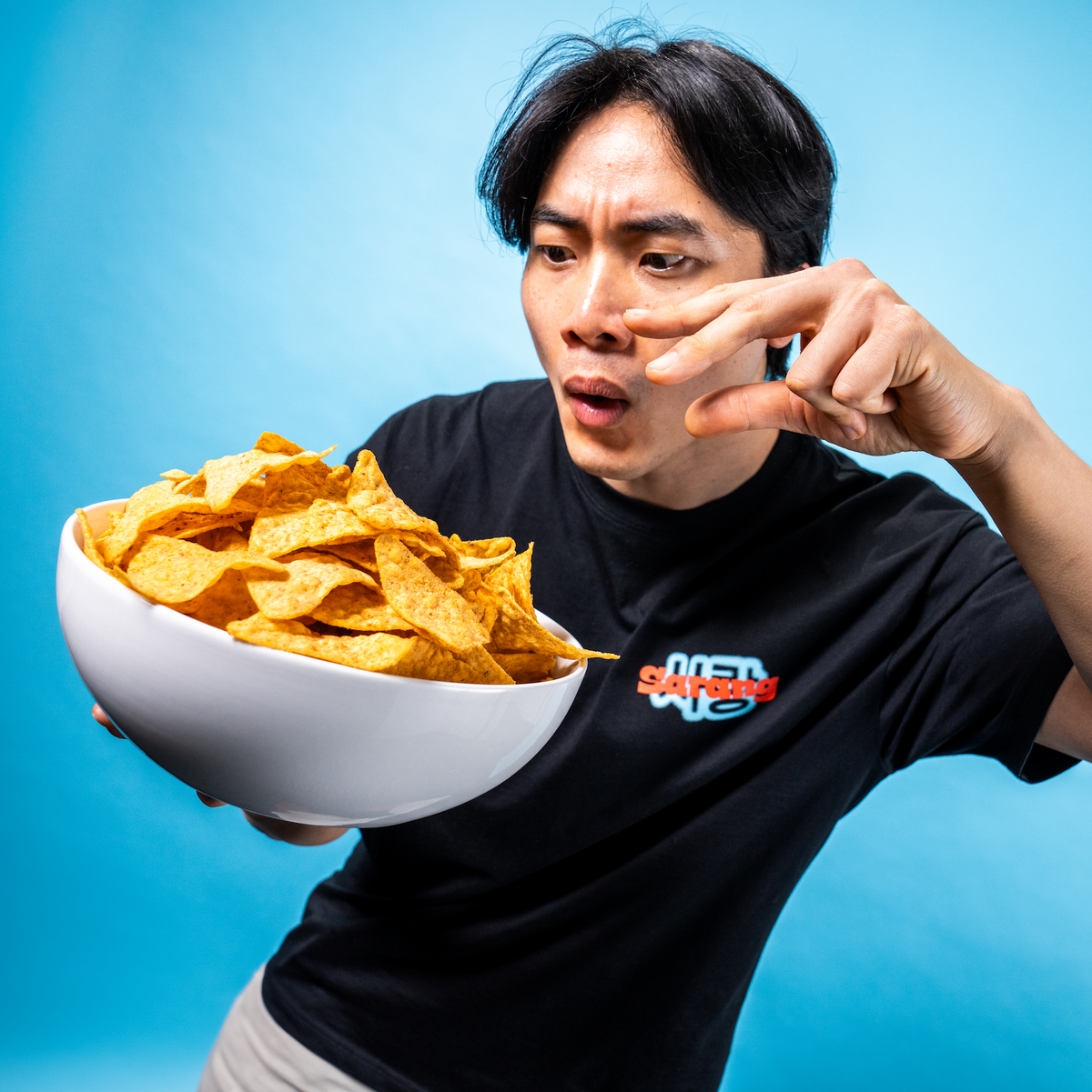 Co-founder Hochun reacting to a bowl of Sarang chips
